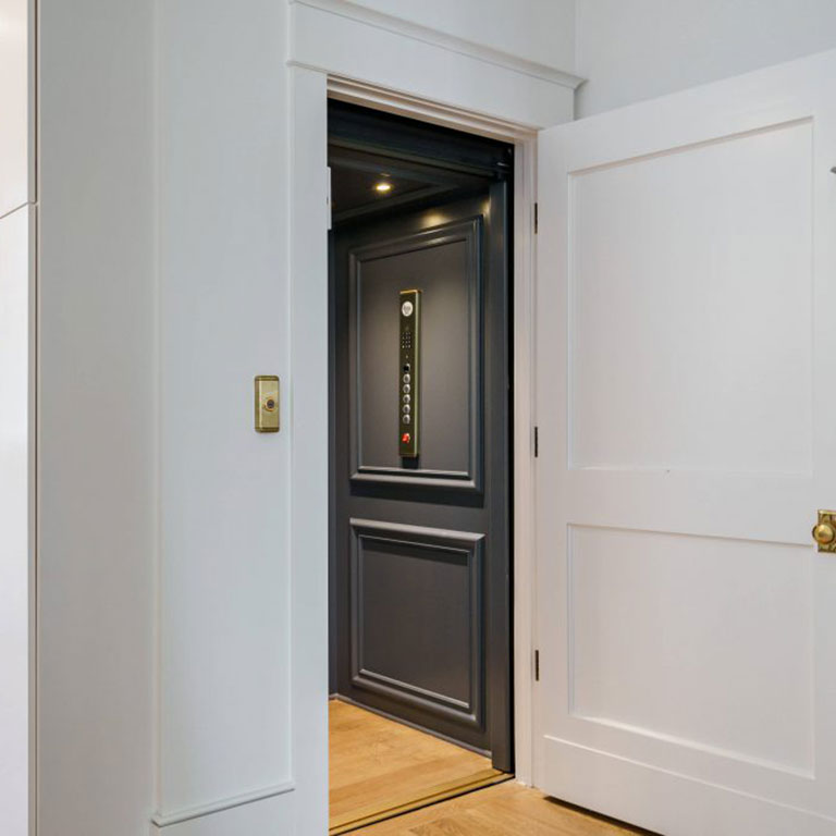 https://www.mainehomeelevators.com/products/elevators/residential/rei-llt/01.jpg